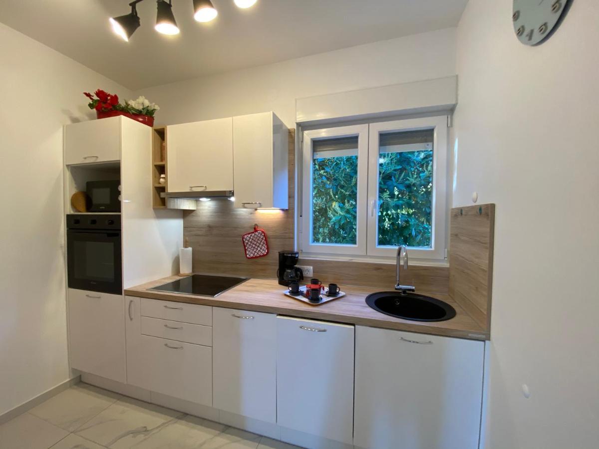 Gaja Apartment โอปาติยา ภายนอก รูปภาพ